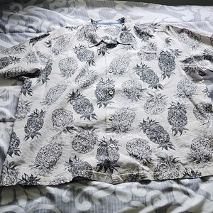 Men's Pineapple Print Shirt - Black & White